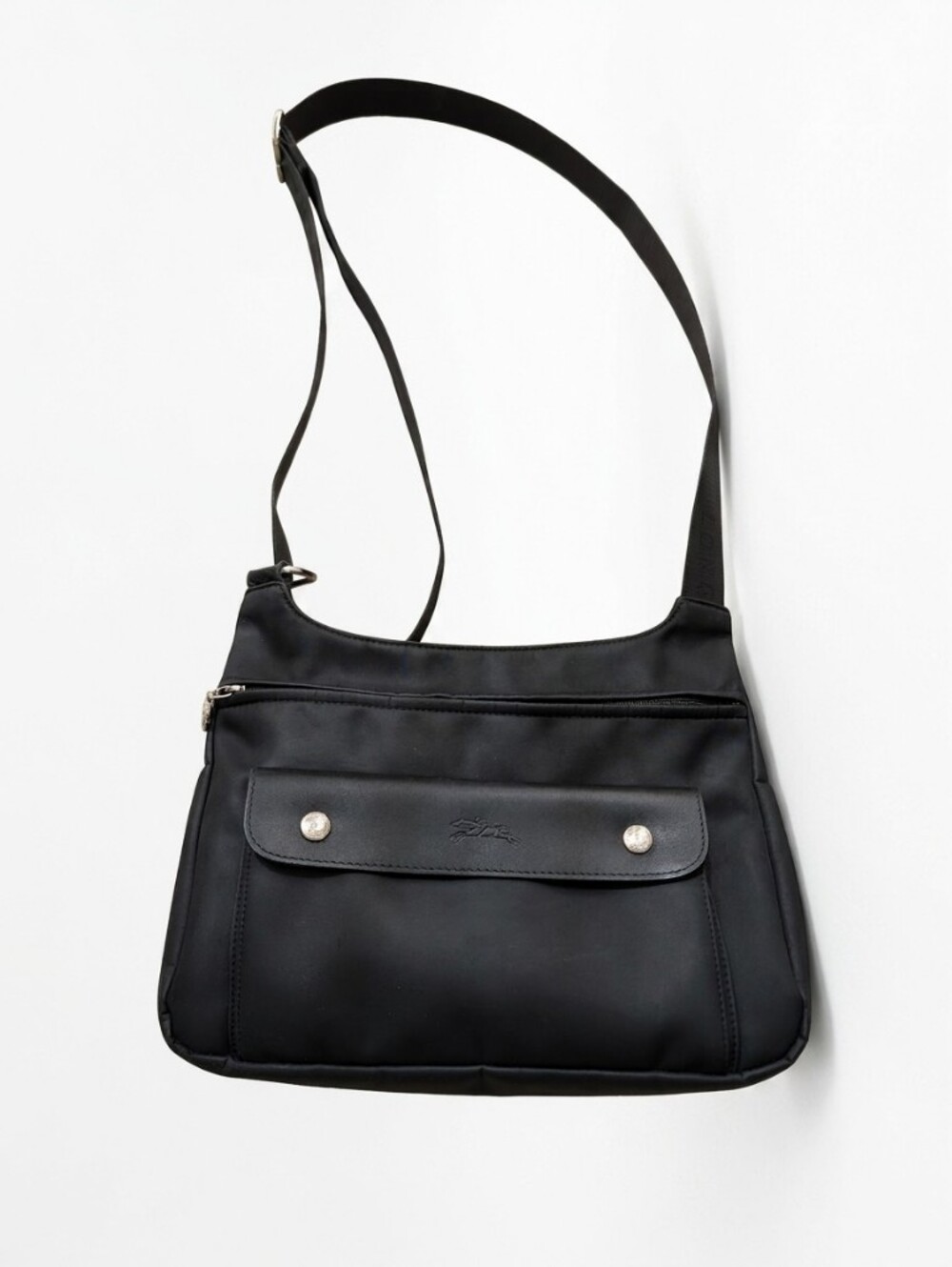 Vintage Longchamp Nylon Crossbody / Shoulder Messenger Bag.